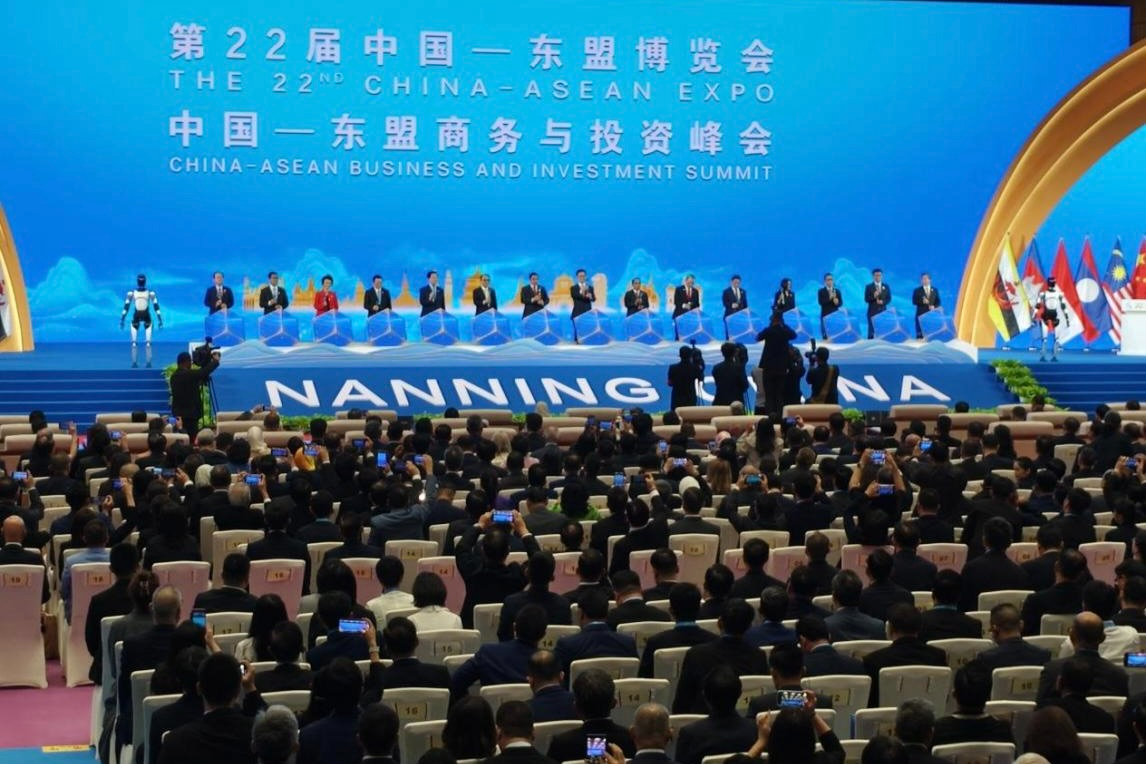 XKTY星空·中国机器人闪耀中国-东盟博览会，以具身智能助力国际盛会